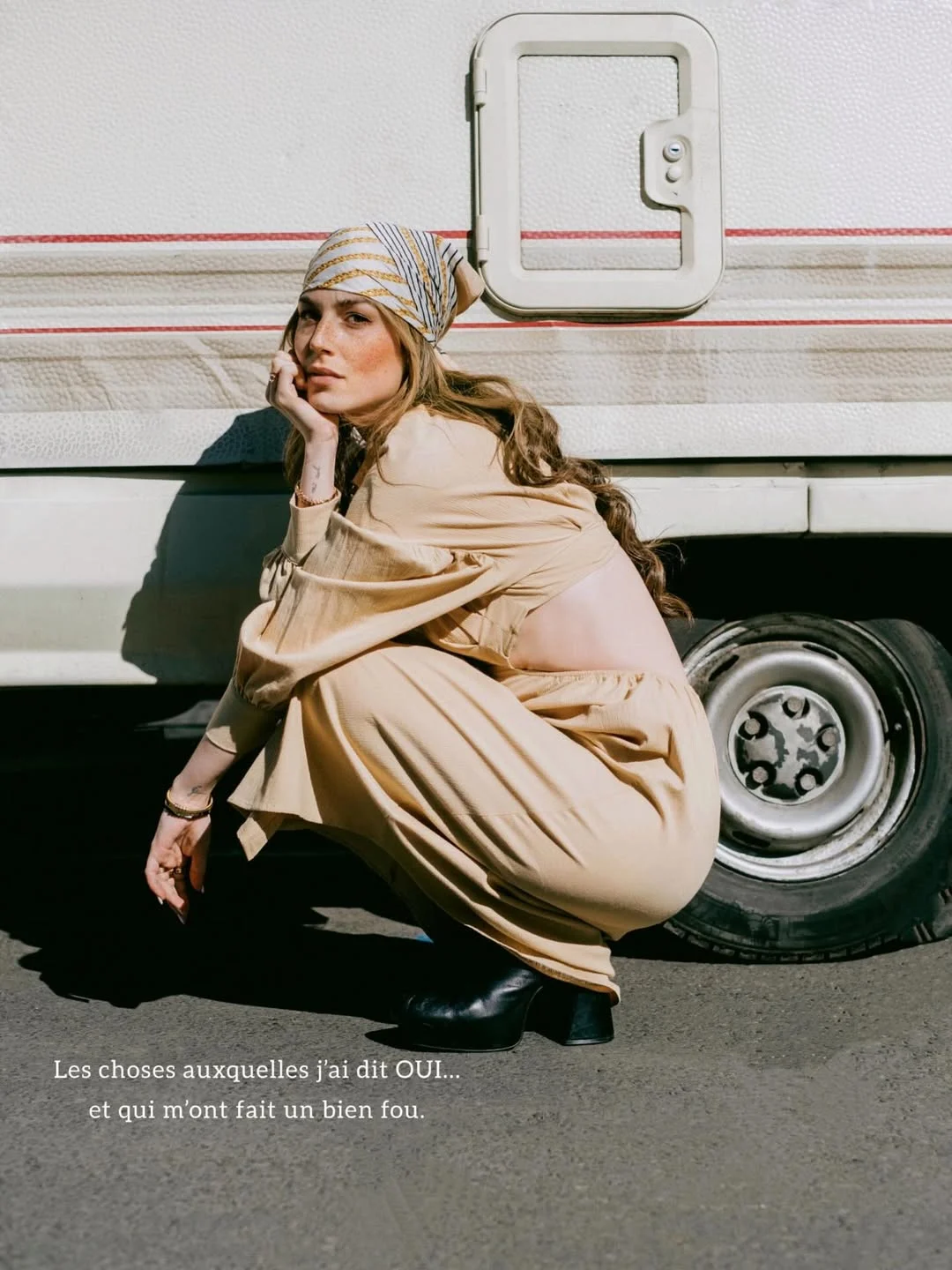 Photo by Aïda Benchemsi on February 18, 2026. May be an image of one or more people, makeup, headscarf, turtleneck, jumpsuit, turban and text that says 'Les choses auxquelles j'ai dit OUI... et qui m'ont m fait un bien fou.'.