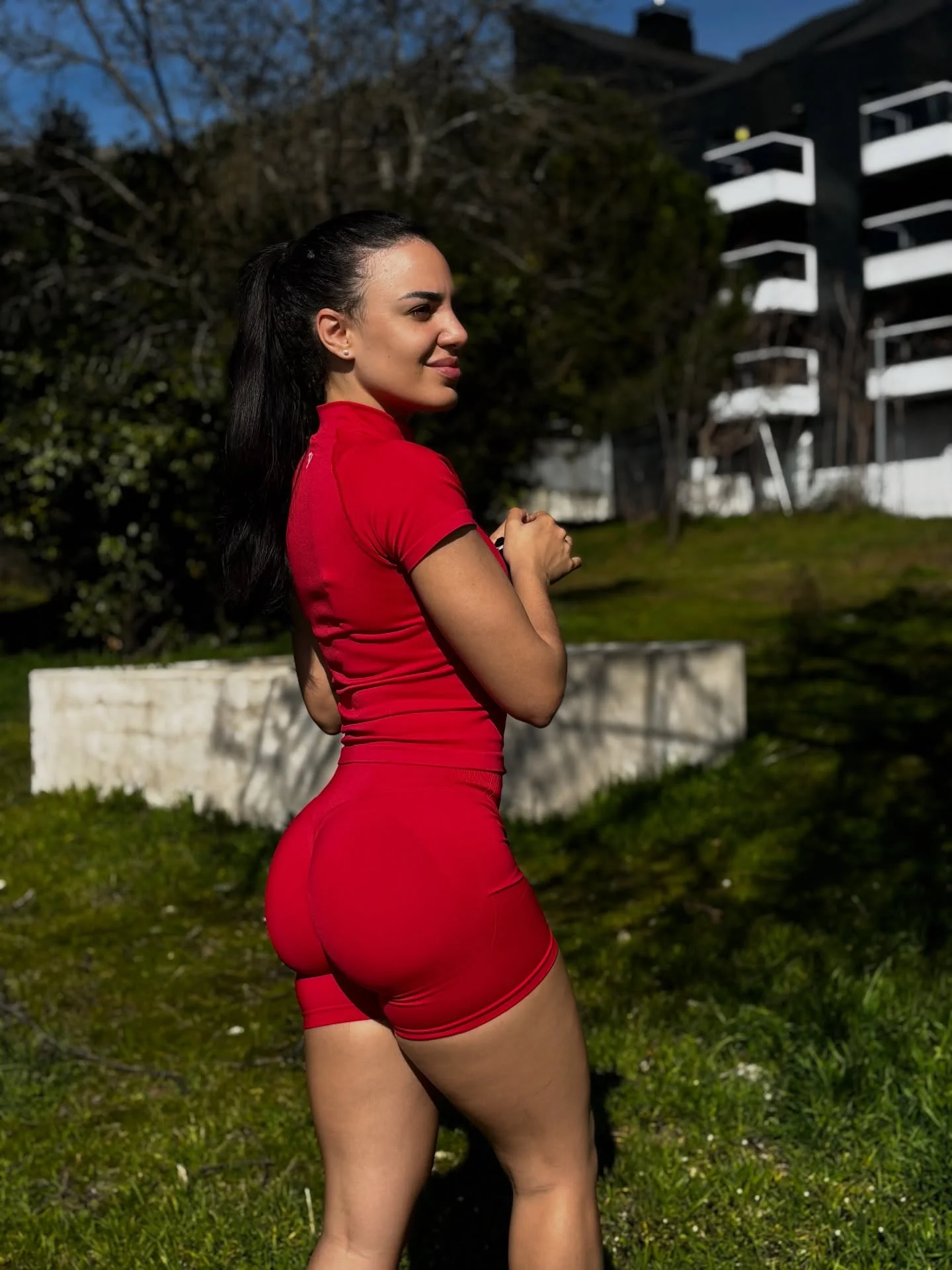 Photo shared by ALEFIGHTERFIT ONLINE COACH ⭐️ on February 22, 2026 tagging @teveo. May be an image of one or more people, activewear, shorts, tights, sportswear, outdoors and text.