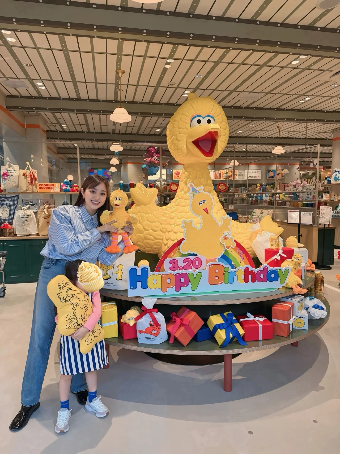 Photo by 菊地亜美 Ami Kikuchi on March 19, 2026. May be an image of ‎chicken, lego and ‎text that says '‎TNE 내국 玉 Happy HappyBirthday 3.20 Birthday 4 سه Et‎'‎‎.