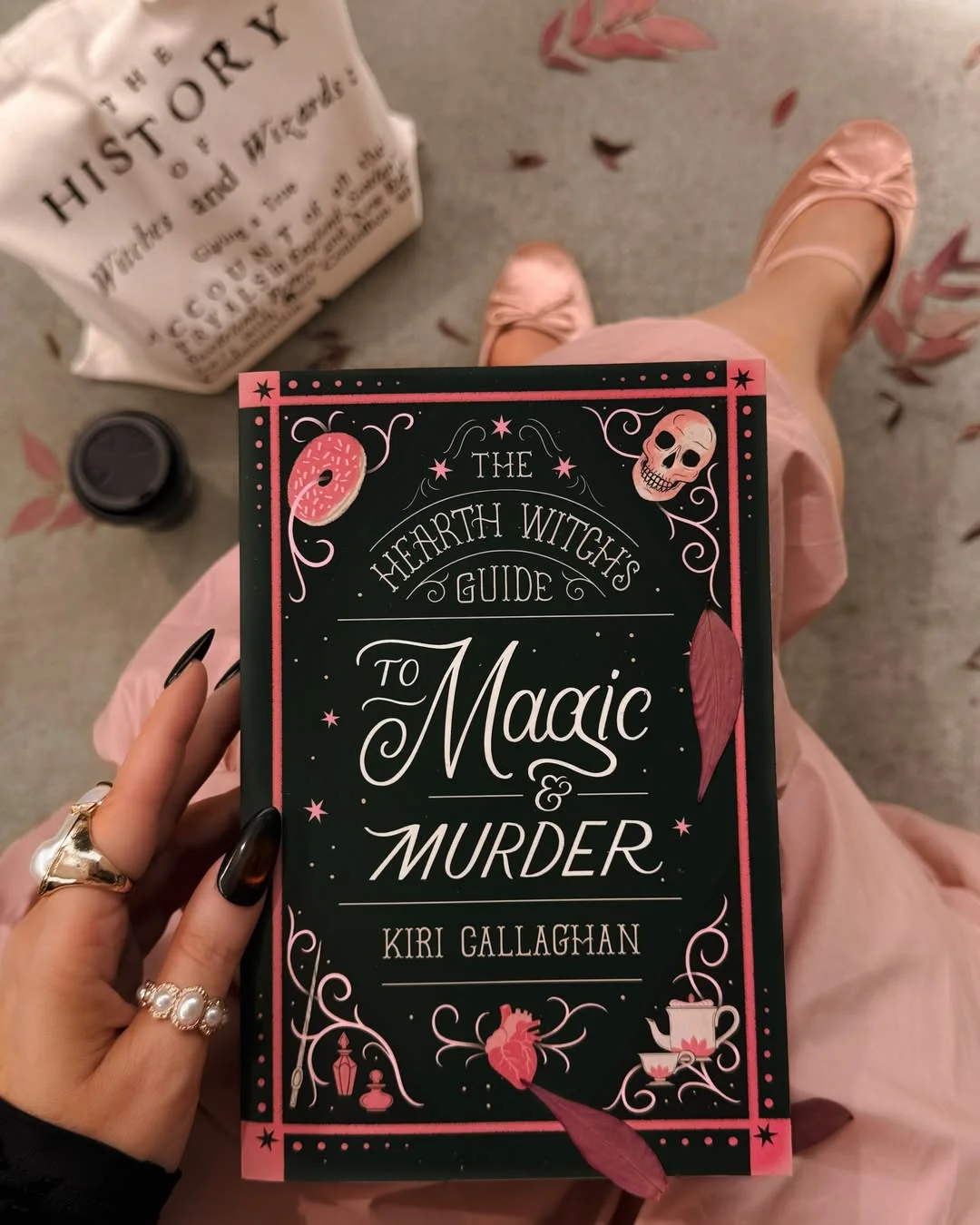 Photo by 🍂 𝖆𝖒𝖎 | 𝐬𝐩𝐨𝐨𝐤𝐲 𝐬𝐭𝐲𝐥𝐢𝐬𝐭 | 𝐟𝐢𝐧𝐚𝐥 𝐠𝐢𝐫𝐥 | 𝐚𝐮𝐭𝐮𝐦𝐧 𝐞𝐧𝐭𝐡𝐮𝐬𝐢𝐚𝐬𝐭 🍂 on March 18, 2026. May be an image of book and text.