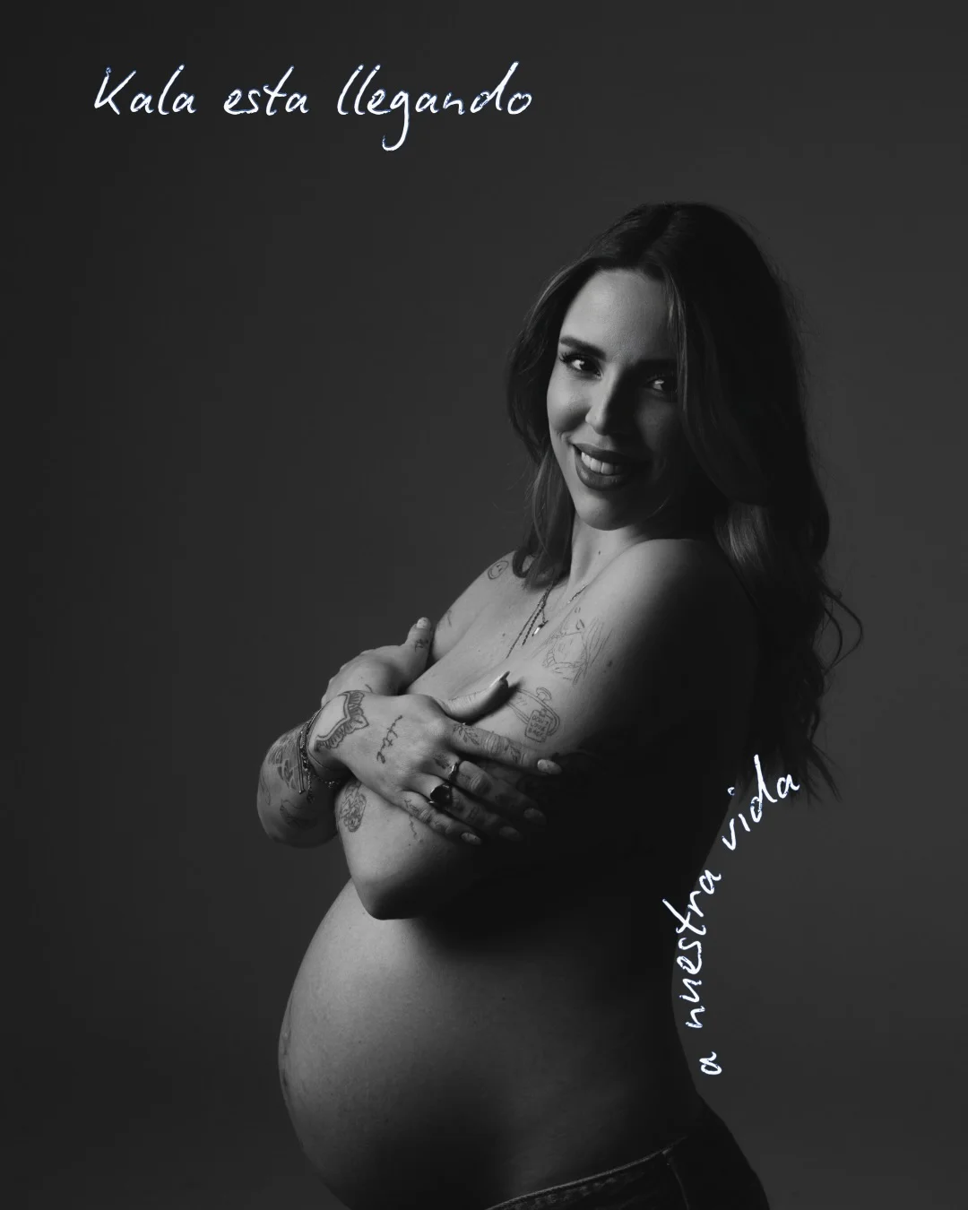 Photo by Amor del bueno✨ on March 21, 2026. May be a black-and-white image of baby and text that says 'Kala esta llegando おなず vida vidla nuestra a'.