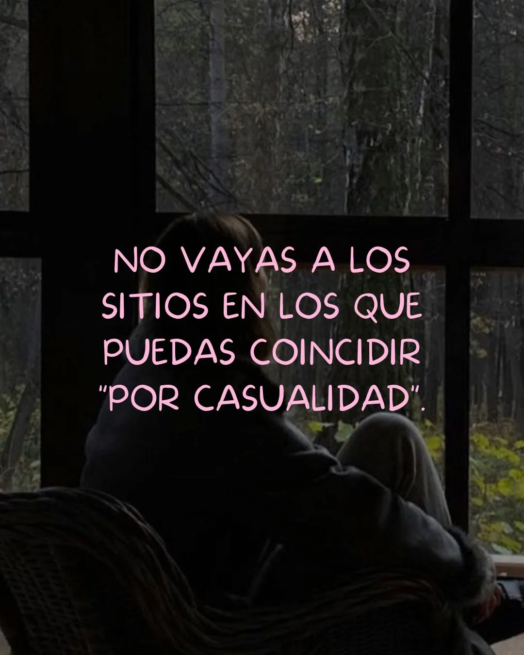 Photo by ILUSTRACIONES - DIBUJOS on March 17, 2026. May be a meme of text that says 'NO VAYAS A LOS SITIOS EN LOS QUE PUEDAS COINCIDIR "POR CASUALIDAD".'.